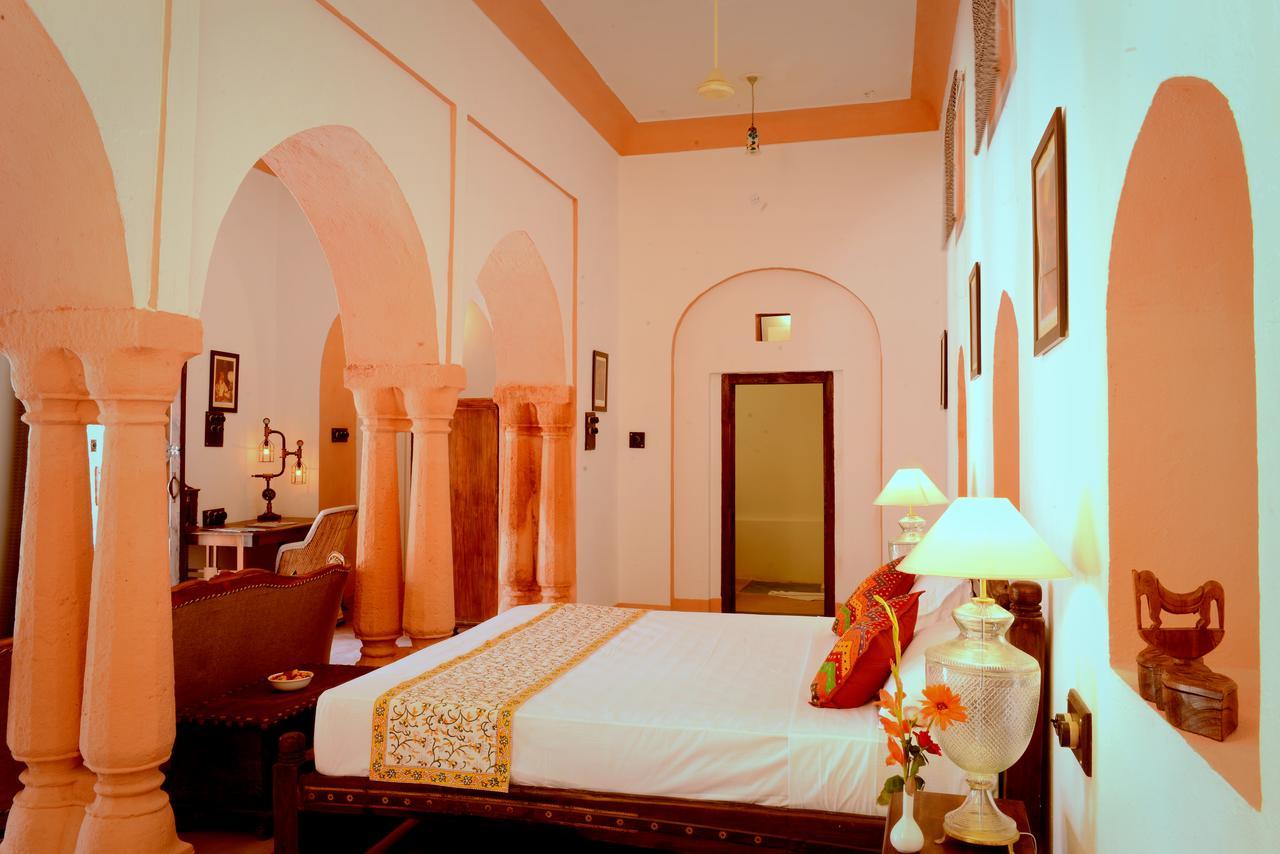 Hotel Ram Bihari Palace à Alwar Extérieur photo